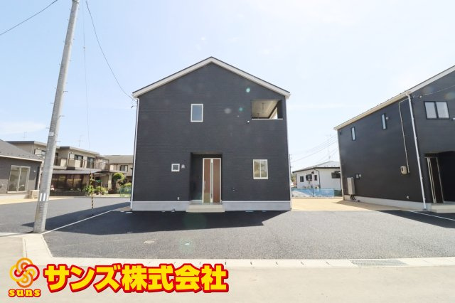 矢吹町一本木第6　　　6号棟　　　善郷小学校、矢吹中学区の外観|西側から見た駐車場を含む外観