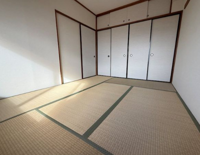 【寝室】 | セントラーレ鳥が丘
