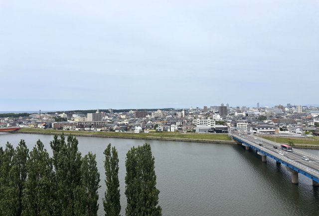日東サンシャイン青山A棟の展望