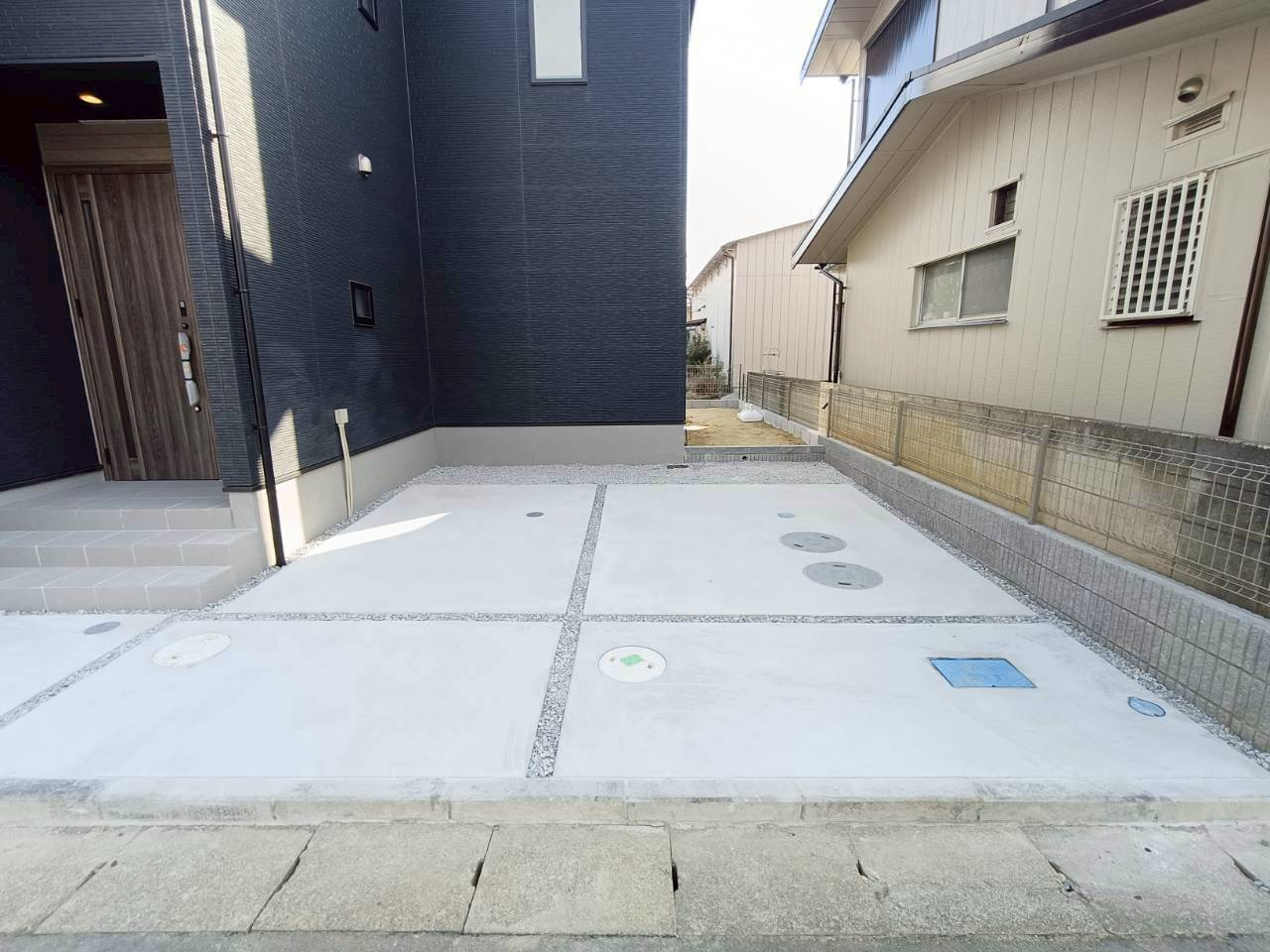 三郷市　早稲田8丁目　新築戸建　全7棟の駐車場|施工例です