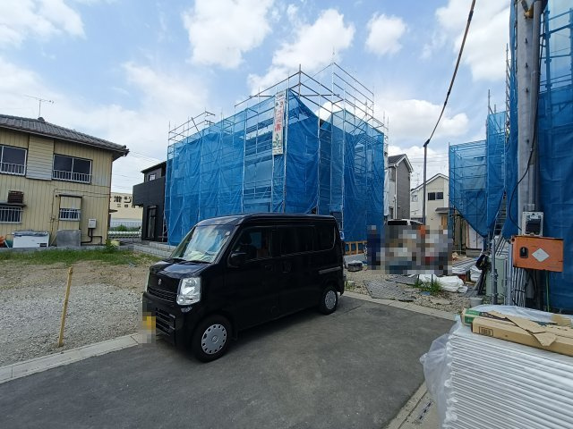 三郷市　早稲田8丁目　新築戸建　全7棟の前面道路含む現地写真|前面道路含む現地写真です