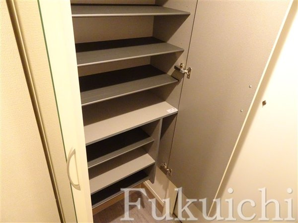 アンジュール南の収納