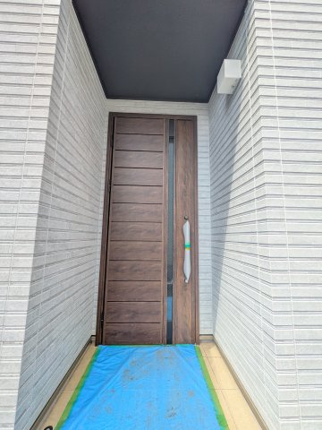 スプリングハウスBの玄関