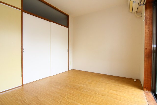ミモザハイムの洋室|別部屋の参考写真です。