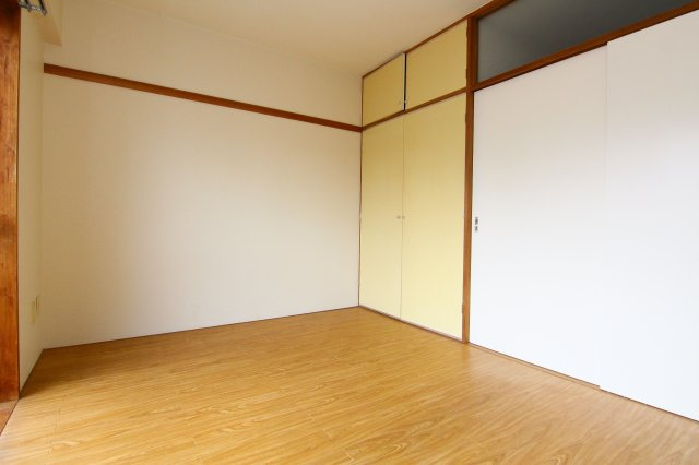 ミモザハイムの洋室|別部屋の参考写真です。
