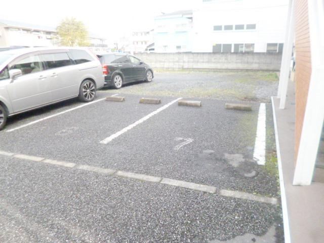 アネックスＡの駐車場