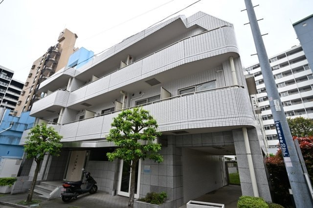 新宿区市谷薬王寺町のマンションの画像