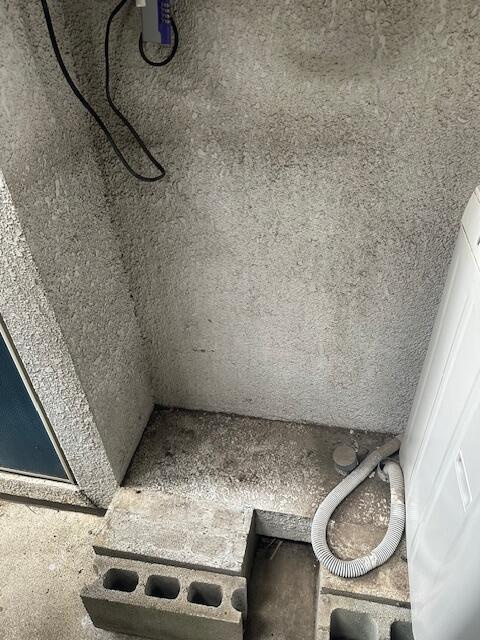 ＊室外洗濯機置き場