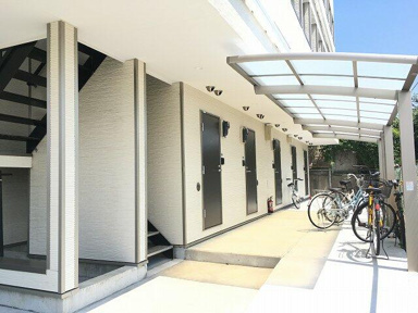 屋根付き駐輪場で雨の日も安心