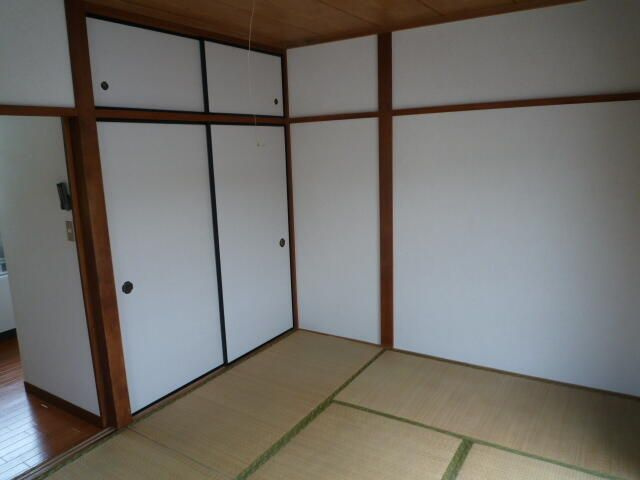大和市中央林間３丁目のアパートの収納