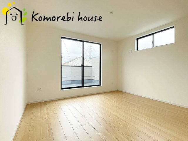 上尾市西宮下　7期　新築一戸建て　ケイアイグレース　01の洋室|洋室です