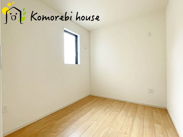 上尾市西宮下　7期　新築一戸建て　ケイアイグレース　01の洋室|洋室です