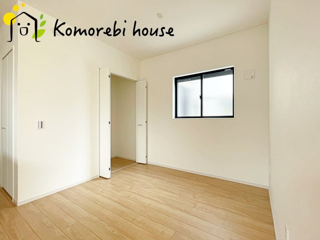 上尾市西宮下　7期　新築一戸建て　ケイアイグレース　01の居間・リビング|ゆったり過ごせる居間です