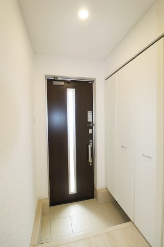 矢吹町一本木第6　　　7号棟　　　善郷小学校、矢吹中学区の玄関