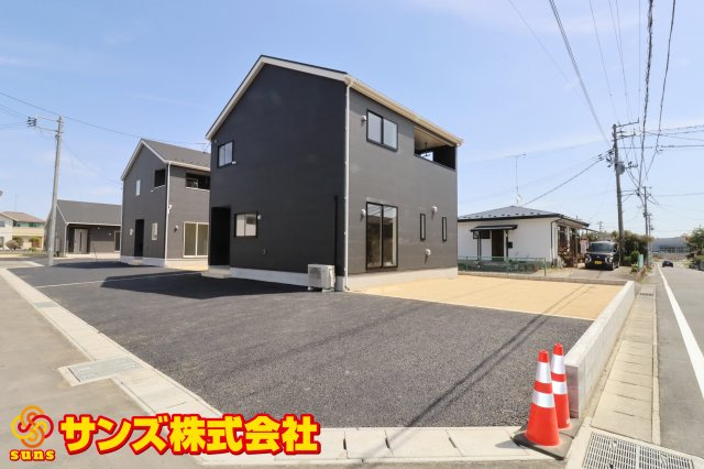 矢吹町一本木第6　　　7号棟　　　善郷小学校、矢吹中学区の外観|南西側から見た駐車場を含む外観
