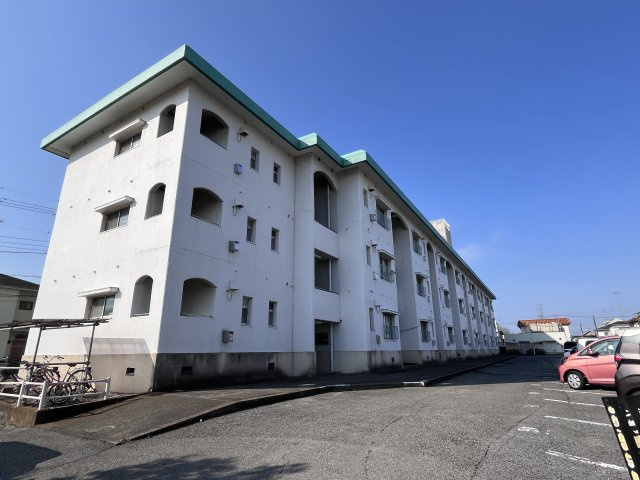 小山サンハイツの外観