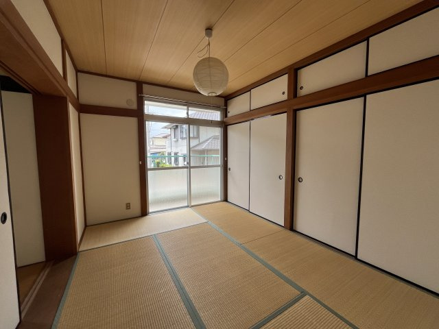 小山サンハイツの和室