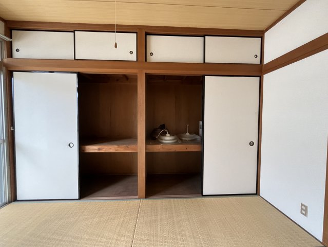 小山サンハイツの収納