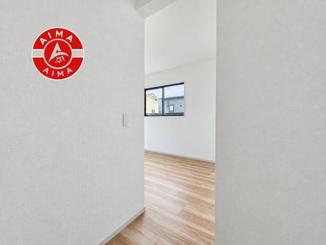 福岡市早良区野芥8丁目第4-1棟（1号棟）　の収納|洋服や大きな荷物が多い方や人数の多いご家族などは、一般的なクローゼットよりもウォークインクローゼットのほうが使い勝手が良いです。