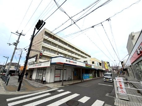 津久野駅前店舗　南東側の外観