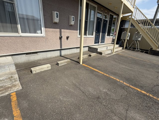 アルハ2000の駐車場