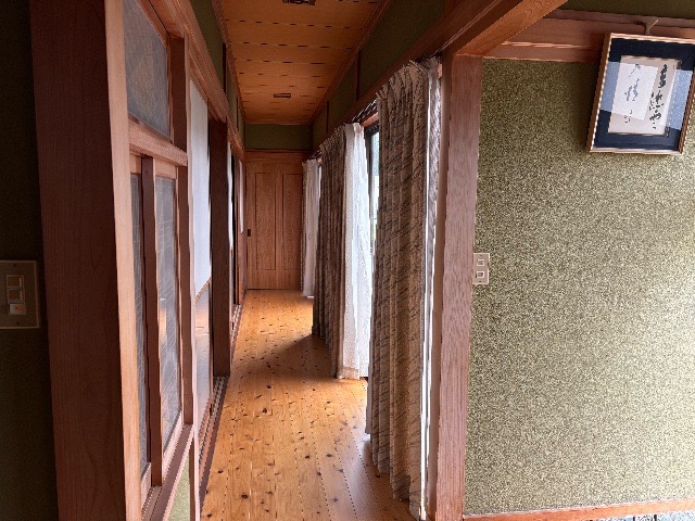 「ガレージのある広々庭」野市町西佐古　中古戸建のその他|心地よい縁側のある暮らしがおくれそうですね。