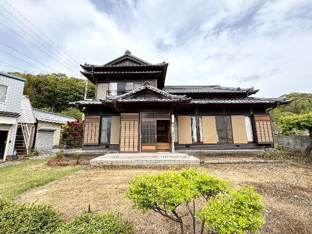 【ガレージのある広々庭☆6DK】野市町西佐古　中古戸建