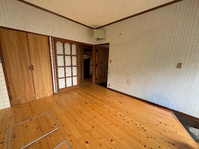 「ガレージのある広々庭」野市町西佐古　中古戸建のダイニング|ゆとりある広さでお好みの食器棚やダイニングテーブルを置けます◎