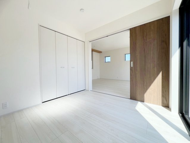 吉田町住吉13期　新築戸建の洋室