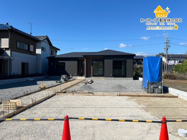 吉田町住吉13期　新築戸建の駐車場