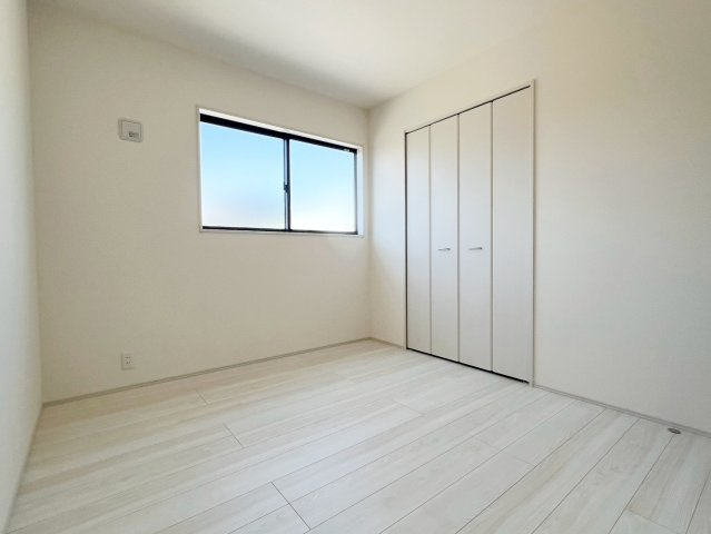 吉田町住吉13期　新築戸建の洋室