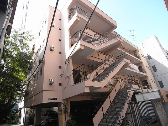 根津マンションの外観