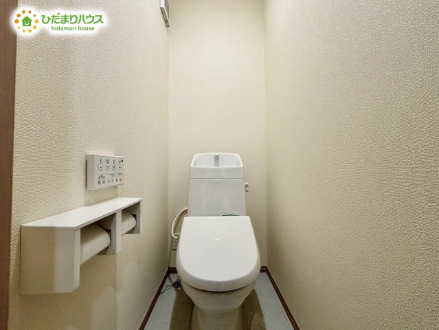 野田市山崎2071番　新築戸建　A号棟のトイレ|トイレは1F、2F共に完備！取り合いになることがありませんね(^^)/						
