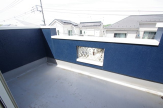 【バルコニー】 | 【仲介手数料無料！！】稲城市平尾2丁目　リフォーム済み戸建て　4499万円