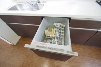 【キッチン】 | 【仲介手数料無料！！】稲城市平尾2丁目　リフォーム済み戸建て　4499万円 | ビルトイン食洗機