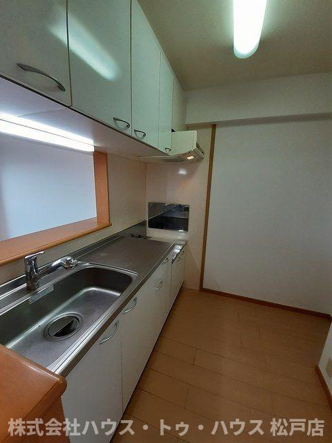ハイエスト　クレディアのキッチン