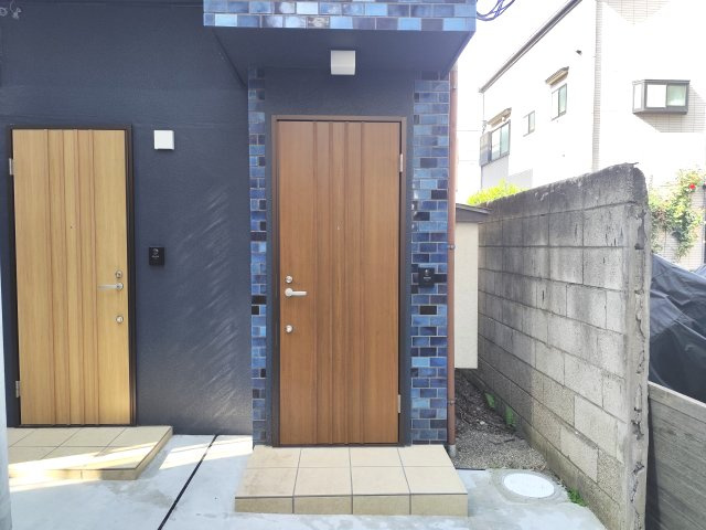 新小岩3丁目戸建てのエントランス