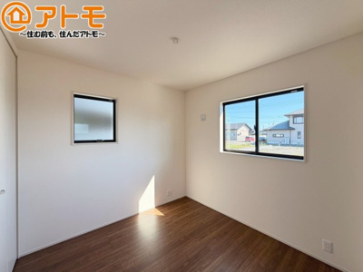 【子供部屋】 | 焼津市石津3期　新築戸建　1号棟 | 壁と床がシンプルな色合いだからこそ自分だけの空間を作れます♪お部屋作りのイメージは順調でしょうか♪