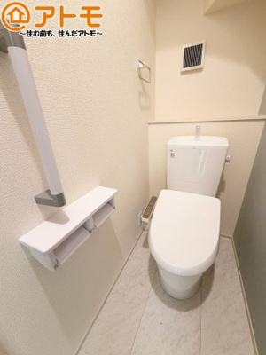 【トイレ】 | 焼津市石津3期　新築戸建　3号棟 | 年代を問わず使いやすい洗浄機能付きのトイレ♪肌への負担をも減らせるのでお子様の敏感なお肌も安心！
