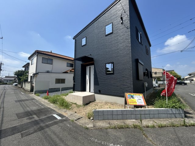 新築　前橋市上新田町の前面道路含む現地写真|現地写真　北側接道幅員約4.0ｍ　南側接道幅員約4.0ｍ