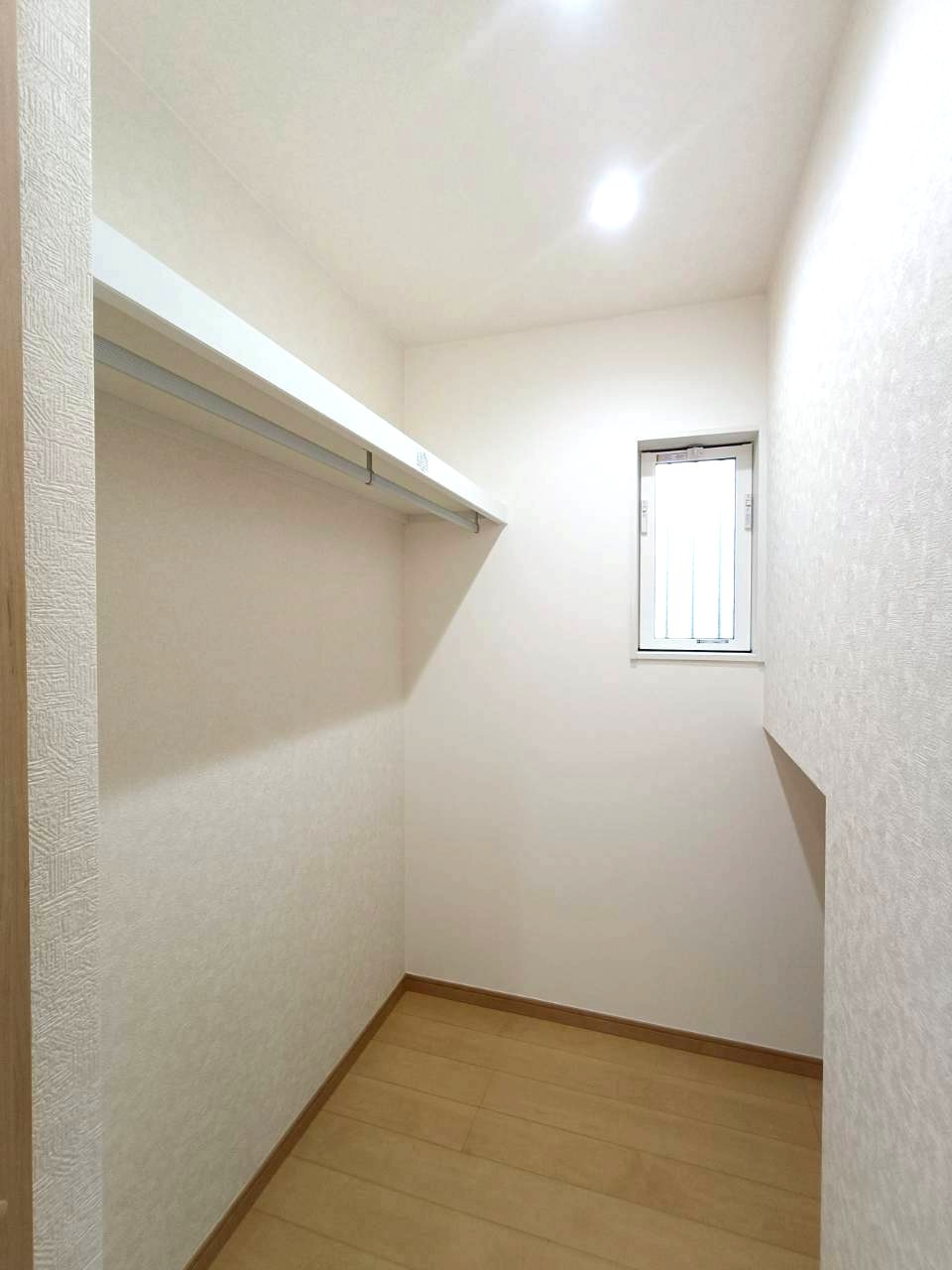 三郷市　戸ケ崎5丁目　中古戸建の収納|玄関横のウォークインクローゼット