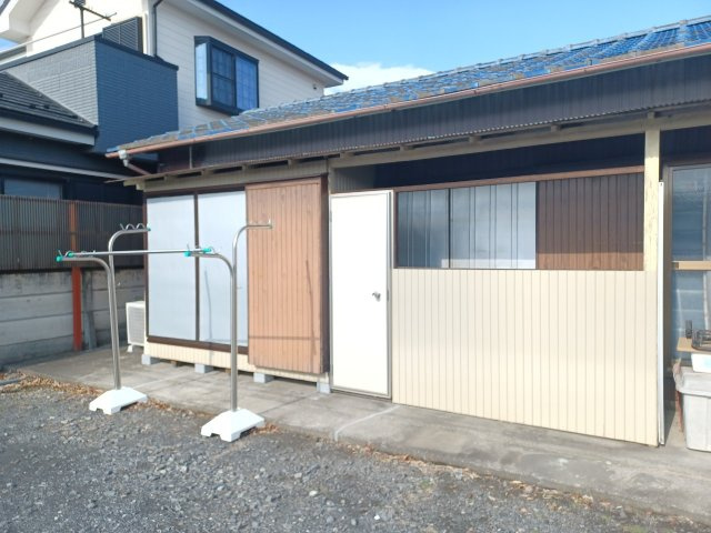 泉町綿貫様貸家