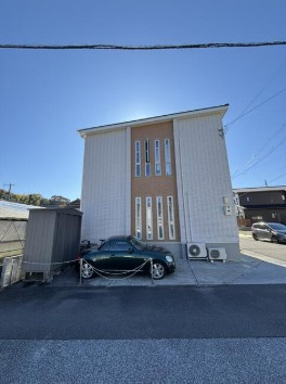 【築浅×吹き抜け】高知市一宮徳谷　中古一戸建ての外観|周囲に圧迫感のない閑静な住宅街です