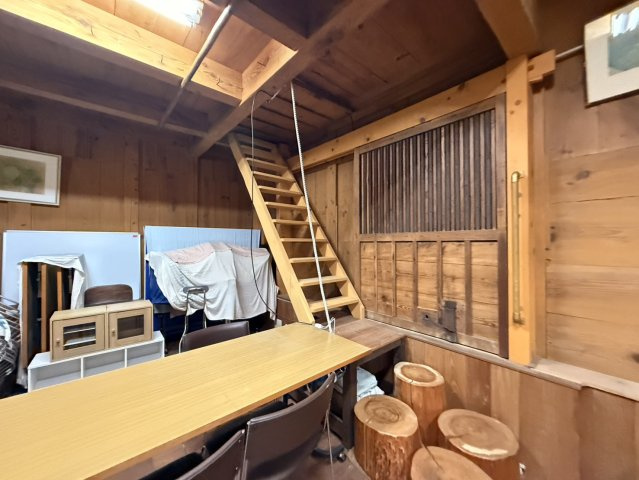 【内装】 | 林店舗