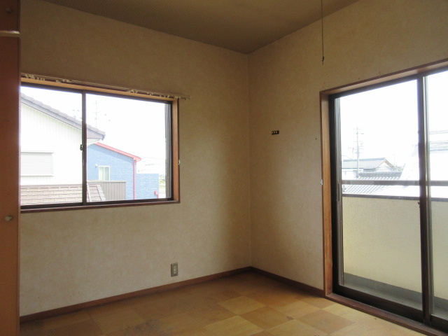 一宮市萩原町富田方字郷中の内装