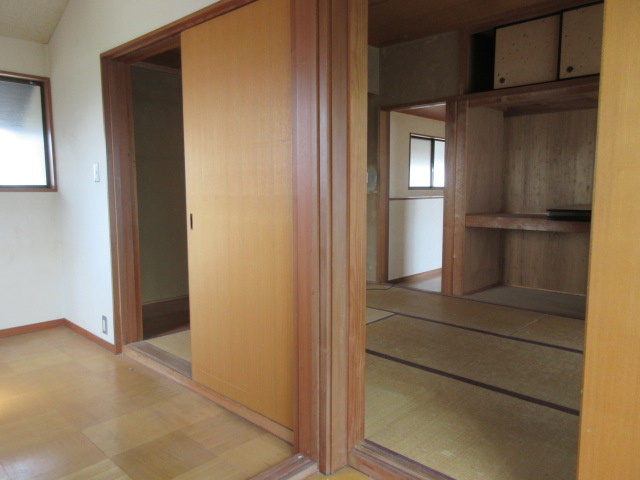 一宮市萩原町富田方字郷中の内装