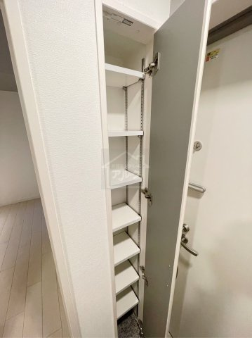 Ludens沼袋FRの玄関