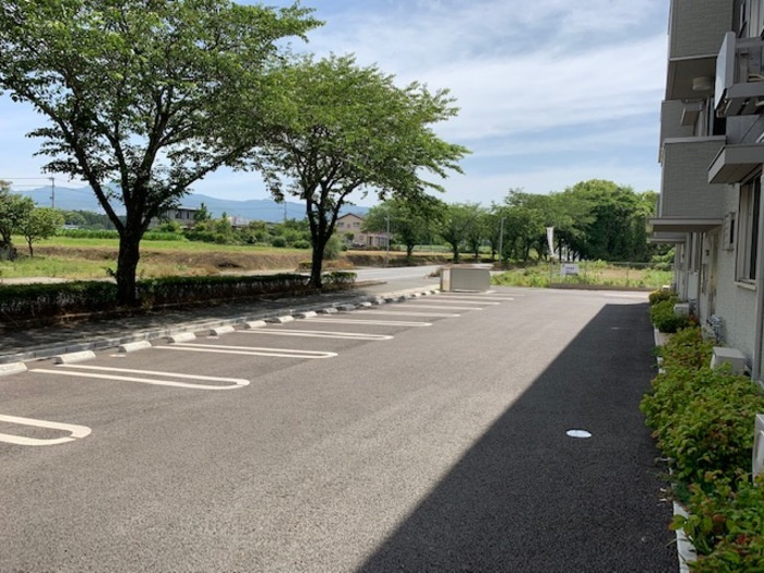 パティオ大津の駐車場
