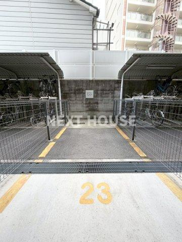 QCフラット北堀江の駐車場