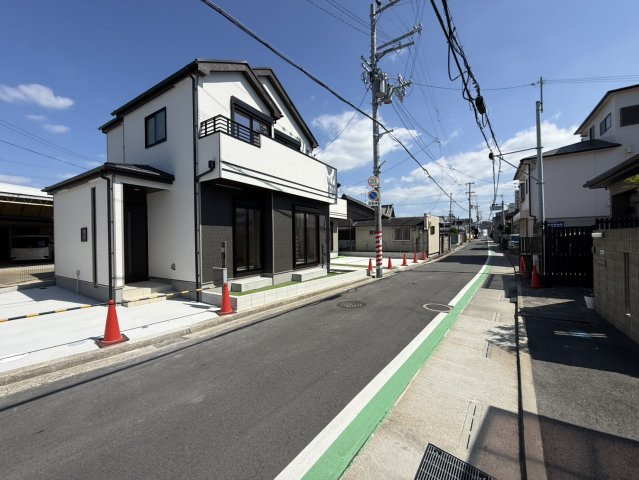 忠岡町忠岡南2丁目新築戸建（A号地）の前面道路含む現地写真
